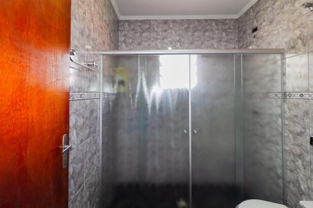 Casa à venda com 250m², 5 quartos e 2 vagas Casa à venda com 250m², 5 quartos e 2 vagasBanheiro 3