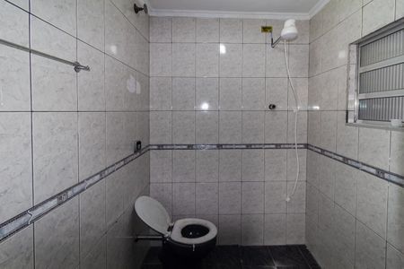 Casa à venda com 250m², 5 quartos e 2 vagas Casa à venda com 250m², 5 quartos e 2 vagasBanheiro 2