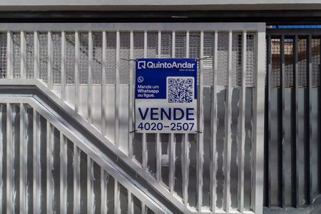 Casa à venda com 250m², 5 quartos e 2 vagas Casa à venda com 250m², 5 quartos e 2 vagasPlaca