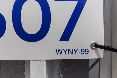 Casa à venda com 250m², 5 quartos e 2 vagas Casa à venda com 250m², 5 quartos e 2 vagasPlaca