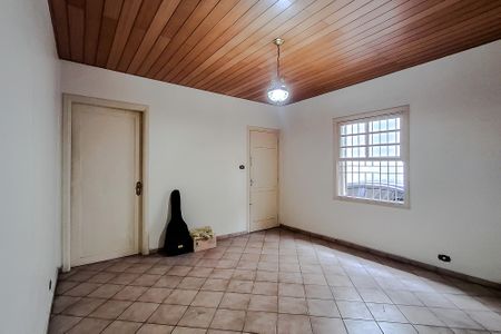 Casa à venda com 500m², 3 quartos e 7 vagas Casa à venda com 500m², 3 quartos e 7 vagasQuarto 1
