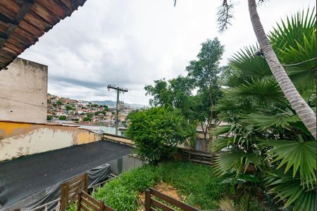 Varanda de casa à venda com 3 quartos, 200m² em Salgado Filho, Belo Horizonte
