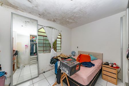 Casa à venda com 200m², 3 quartos e 2 vagasSuíte