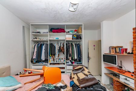 Casa à venda com 200m², 3 quartos e 2 vagasSuíte