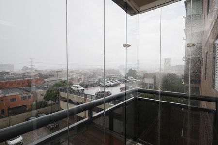 Varanda  de apartamento para alugar com 2 quartos, 48m² em Parque Edu Chaves, São Paulo