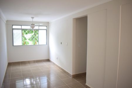 Apartamento para alugar com 55m², 2 quartos e 1 vagaSala