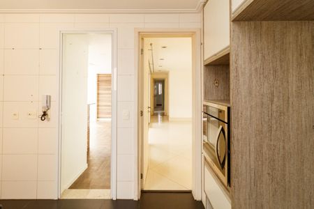 Apartamento à venda com 139m², 4 quartos e 2 vagasCozinha