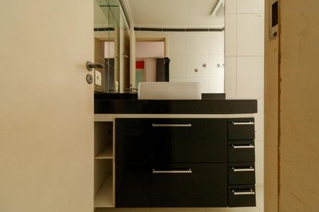 Apartamento à venda com 139m², 4 quartos e 2 vagasBanheiro da Suíte 2