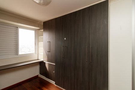 Apartamento à venda com 139m², 4 quartos e 2 vagasSuíte 2