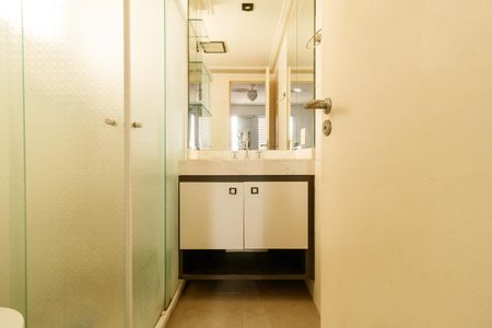 Apartamento à venda com 139m², 4 quartos e 2 vagasBanheiro da Suíte 3