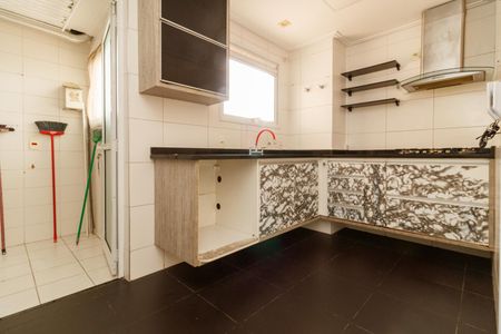 Apartamento à venda com 139m², 4 quartos e 2 vagasCozinha