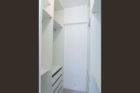 Apartamento para alugar com 103m², 2 quartos e 2 vagas Apartamento para alugar com 103m², 2 quartos e 2 vagasCloset da suíte
