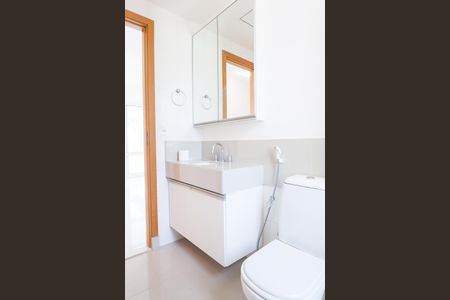 Apartamento para alugar com 103m², 2 quartos e 2 vagas Apartamento para alugar com 103m², 2 quartos e 2 vagasBanheiro Social