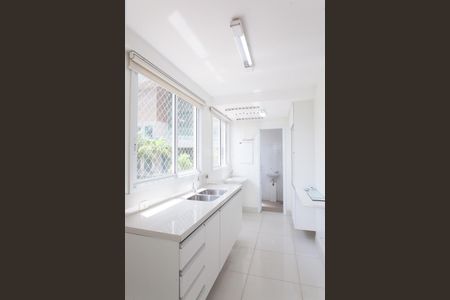 Apartamento para alugar com 103m², 2 quartos e 2 vagas Apartamento para alugar com 103m², 2 quartos e 2 vagasCozinha