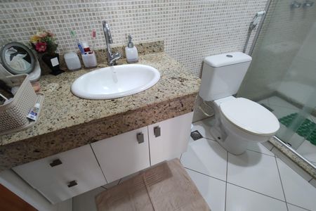 Apartamento à venda com 90m², 3 quartos e 1 vaga Apartamento à venda com 90m², 3 quartos e 1 vagaBanheiro da Suíte