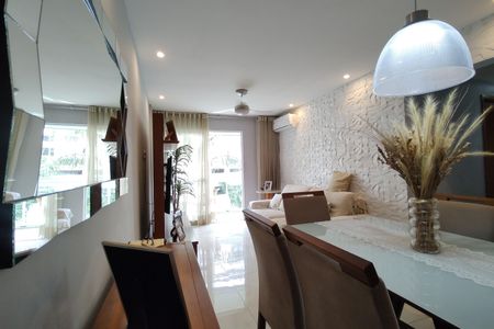 Apartamento à venda com 90m², 3 quartos e 1 vaga Apartamento à venda com 90m², 3 quartos e 1 vagaSala