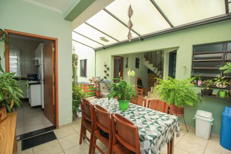 Casa à venda com 272m², 4 quartos e 2 vagas Casa à venda com 272m², 4 quartos e 2 vagasChurrasqueira