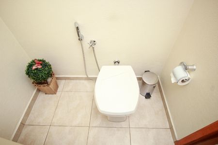 Casa à venda com 272m², 4 quartos e 2 vagas Casa à venda com 272m², 4 quartos e 2 vagasLavabo