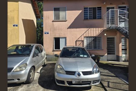 Casa de condomínio para alugar com 42m², 2 quartos e 1 vaga Casa de condomínio para alugar com 42m², 2 quartos e 1 vagaFachada