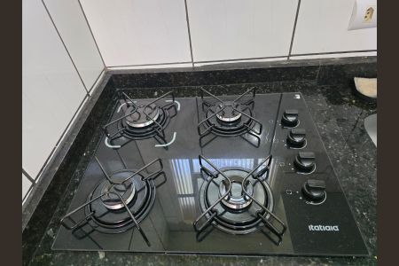 Casa de condomínio para alugar com 42m², 2 quartos e 1 vaga Casa de condomínio para alugar com 42m², 2 quartos e 1 vagaCozinha e Área de Serviço