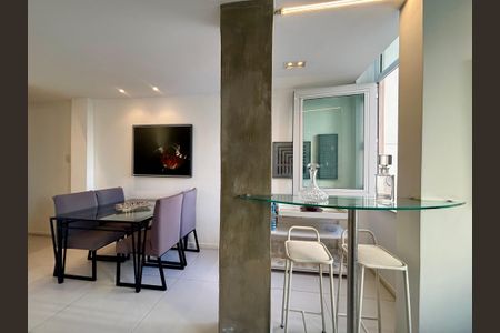 Sala de apartamento à venda com 1 quarto, 40m² em Copacabana, Rio de Janeiro