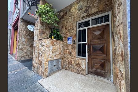 Apartamento à venda com 70m², 1 quarto e 1 vagaFachada e  portaria 