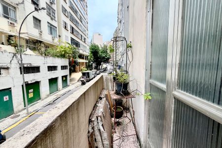 Apartamento à venda com 66m², 2 quartos e sem vaga Apartamento à venda com 66m², 2 quartos e sem vagaVaranda quarto 2