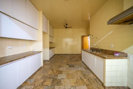 Apartamento à venda com 204m², 3 quartos e 2 vagasCozinha