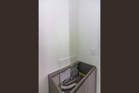 Banheiro de kitnet/studio à venda com 1 quarto, 24m² em Bonfim, Osasco