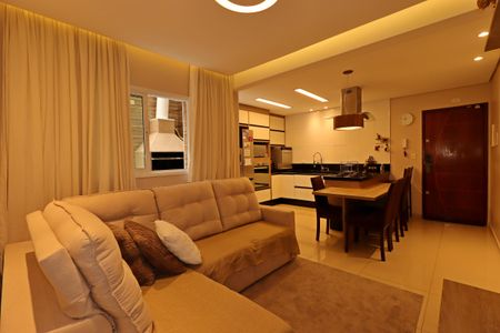 Sala de apartamento à venda com 3 quartos, 76m² em Vila Vitória, Santo André