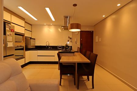 Apartamento à venda com 76m², 3 quartos e 2 vagasSala