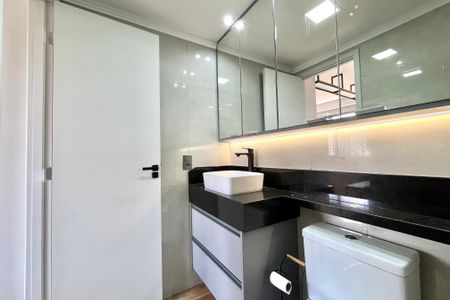 Banheiro Social de kitnet/studio para alugar com 1 quarto, 24m² em Vila Clementino, São Paulo