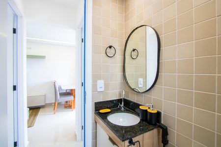 Apartamento para alugar com 55m², 2 quartos e 1 vaga Apartamento para alugar com 55m², 2 quartos e 1 vagaBanheiro