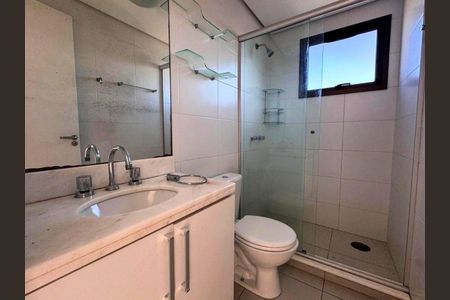 Banheiro  de apartamento para alugar com 2 quartos, 62m² em Jardim do Salso, Porto Alegre
