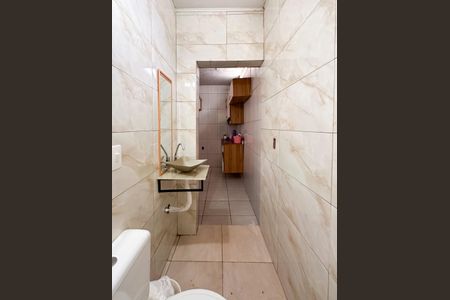 Casa à venda com 250m², 4 quartos e 3 vagasBanheiro Social - Casa 1