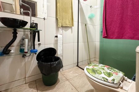 Casa à venda com 250m², 4 quartos e 3 vagasBanheiro Social - Casa 2