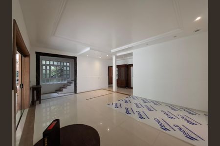 Sala de casa para alugar com 4 quartos, 261m² em Cosme Velho, Rio de Janeiro