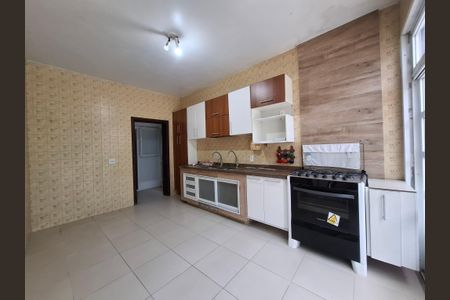 Casa para alugar com 261m², 4 quartos e 2 vagasCozinha