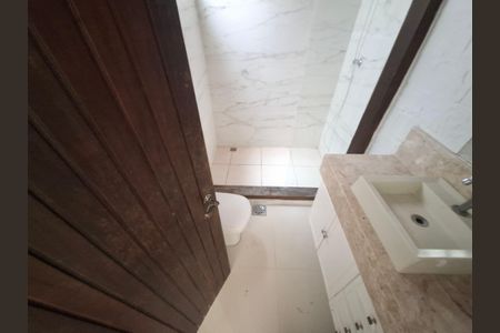 Casa para alugar com 261m², 4 quartos e 2 vagasBanheiro 1