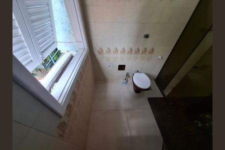 Casa para alugar com 261m², 4 quartos e 2 vagasBanheiro da suíte