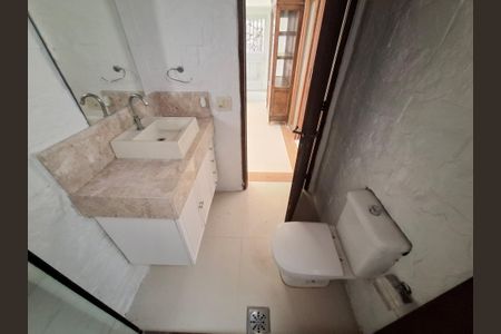 Casa para alugar com 261m², 4 quartos e 2 vagasBanheiro 1