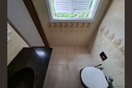 Casa para alugar com 261m², 4 quartos e 2 vagasBanheiro da suíte