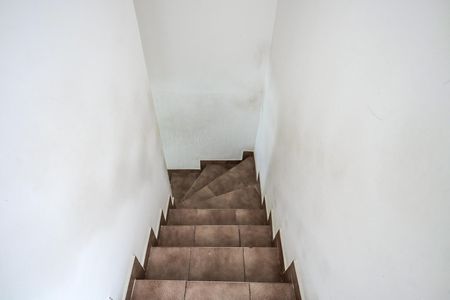 Escada de casa à venda com 2 quartos, 90m² em Chácara Agrindus, Taboão da Serra