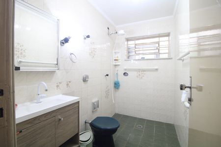 Banheiro de casa para alugar com 3 quartos, 300m² em Jardim das Flores, São Paulo