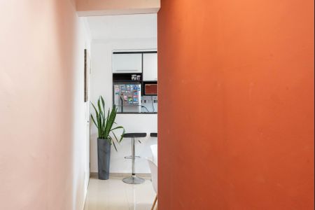 Corredor de apartamento para alugar com 2 quartos, 54m² em Loteamento Parque São Martinho, Campinas