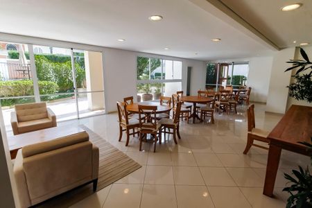 Apartamento à venda com 129m², 3 quartos e 3 vagas Apartamento à venda com 129m², 3 quartos e 3 vagasÁrea comum - Salão de festas