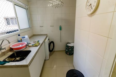 Apartamento à venda com 129m², 3 quartos e 3 vagas Apartamento à venda com 129m², 3 quartos e 3 vagasÁrea de Serviço