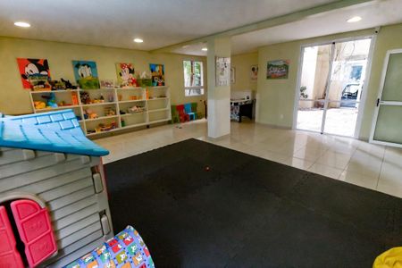 Apartamento à venda com 129m², 3 quartos e 3 vagas Apartamento à venda com 129m², 3 quartos e 3 vagasBrinquedoteca