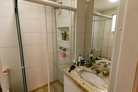 Apartamento à venda com 129m², 3 quartos e 3 vagas Apartamento à venda com 129m², 3 quartos e 3 vagasBanheiro da Suíte 2