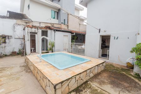 Casa para alugar com 300m², 4 quartos e sem vaga Casa para alugar com 300m², 4 quartos e sem vagaÁrea da Piscina